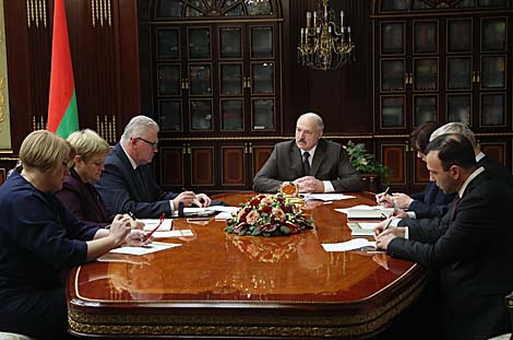 Lukashenko calls for optimizing school curricula