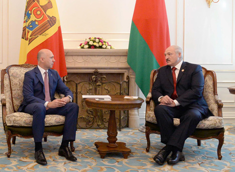 Lukashenko: Belarus is ready to help establish production ventures in Moldova