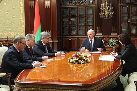 Belarus president urges to reformat MFA