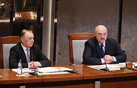 Lukashenko pledges independence of justice