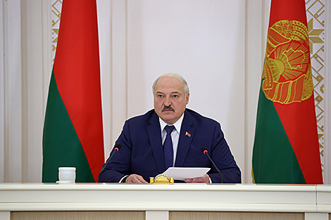 Lukashenko on sanctions: Difficulties are not a reason to panic