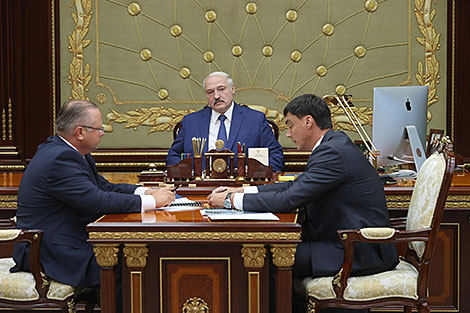 Lukashenko: Paying taxes is a must