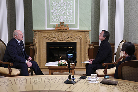 Lukashenko: Belarusians are for peace