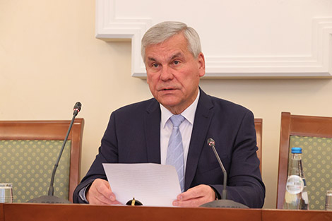 Speaker: Belarusians are the only ones to decide on their path of development
