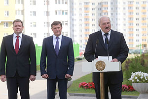 Lukashenko: First steps in elite sport can be made at school
