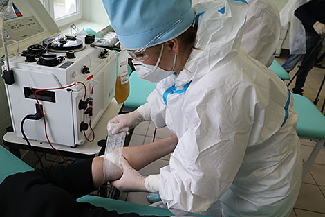 Six COVID-19 patients in Belarus show signs of recovery after donor plasma treatment