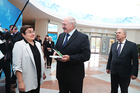 Lukashenko demands constant improvement in education