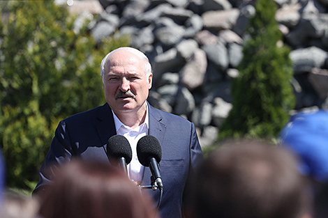 Lukashenko: West aims to reach Russia, eliminate Belarus as a competitor