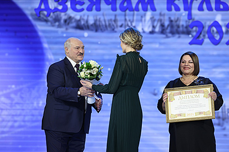 Lukashenko: Strong spiritual roots helped Belarusians preserve language, culture, traditions