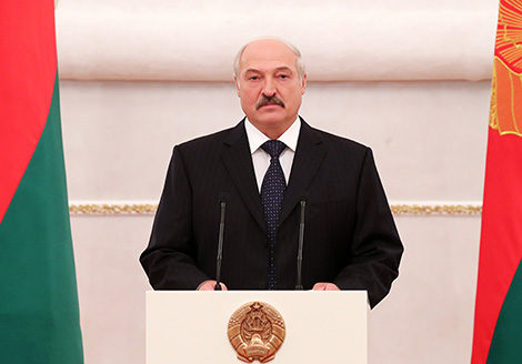 Lukashenko calls to build and strengthen bridges between West and East