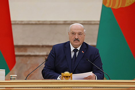 Lukashenko suggests creating national heroes' pantheon