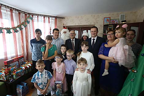 Turchin: New Year should rejoice every child