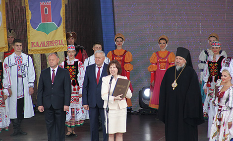 Rogachev spruced up for Belarusian Literature Day celebrations