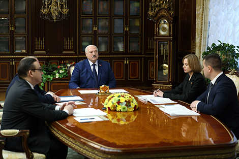 Lukashenko studies details of centralized examination system in Belarus