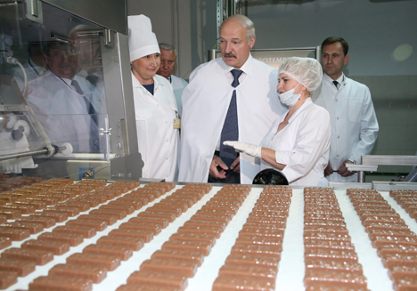 Belarus President promises no price increases after redenomination