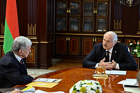 Lukashenko dismisses fake news spread by self-exiled opposition in the West at meeting with Coale