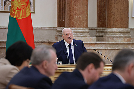 Lukashenko to medics: Every patient is important