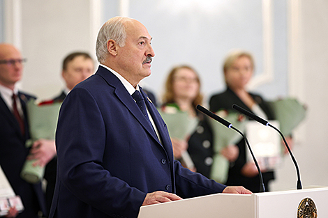 At swearing-in of judges, Lukashenko calls justice nation’s guiding principle
