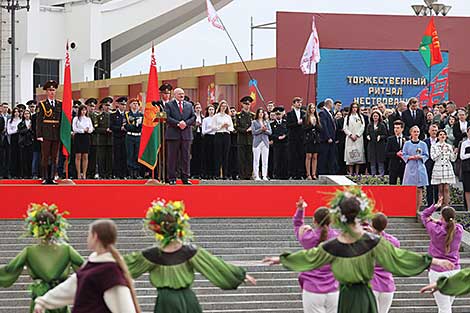 Belarusian emblem and flag called secular icons that should be worshipped by nation