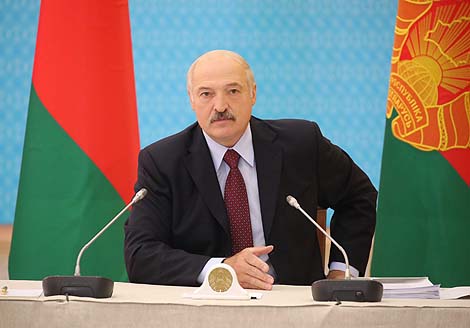 Lukashenko warns local officials against red tape