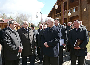 Lukashenko urges to develop Belarusian cuisine chain