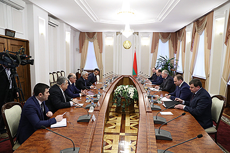 Belarus interested in long-term contract on buying Azerbaijani oil