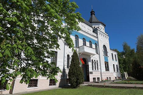 Вечер среди шедевров: в Могилевском музее запустили проект 