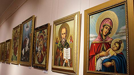 Художественные копии известных католических и православных икон представят на выставке в Логойске