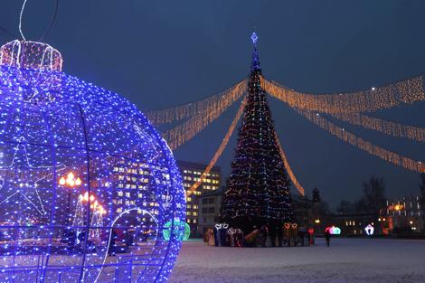 Огни на главных елках в районах Гродненской области зажгутся одновременно