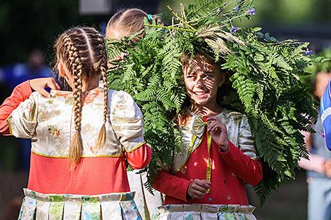 Тематические площадки, яркие шоу, полевой кинотеатр. Как в Александрии готовятся к 