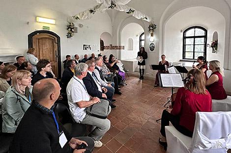 Научная конференция, выставка и концерт посвящены 25-летию включения Мирского замка в Список всемирного наследия