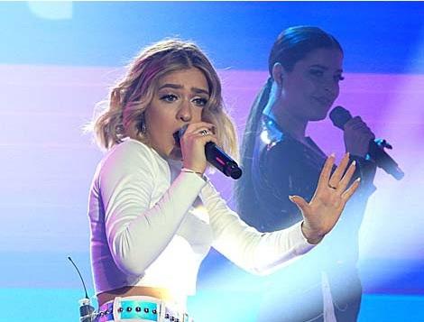 ZENA презентует свою песню на евровизийной вечеринке в Амстердаме