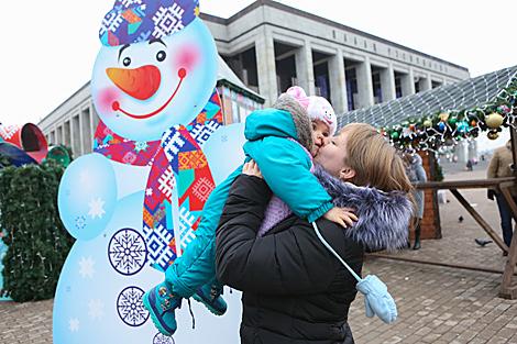 Стеклянные соты появятся на Октябрьской площади Минска к новогодним праздникам
