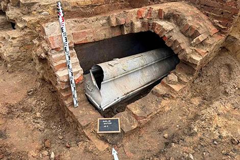Старинные крипты с уцелевшими саркофагами обнаружены во время земляных работ в Лиде