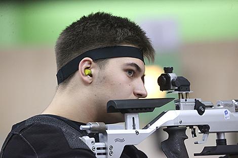 Белорус Арсений Ливанцов стал третьим в стрельбе из малокалиберной винтовки на II Играх стран СНГ
