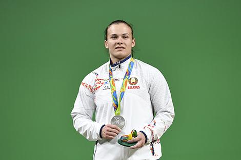 Дарья Наумова выиграла малую бронзовую награду ЧЕ по тяжелой атлетике