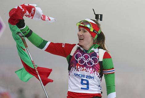 Школьники из Рогачевского района изготовили из папье-маше фигуру Домрачевой