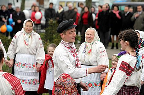 Дегустации, игры, обряды. Фестиваль фольклорного искусства пройдет 15 июня в Пинском районе