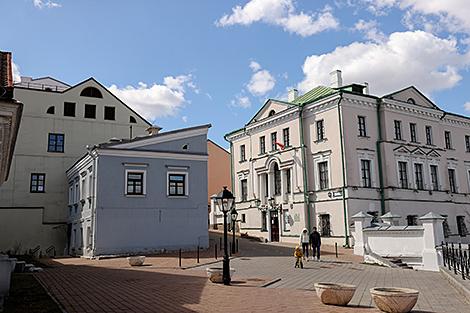 Астрономы, архитекторы и даже трактористы. В честь кого называют улицы в Беларуси