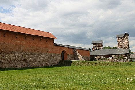 Крево, Заславль: археологи открывают новые страницы истории старинных замков