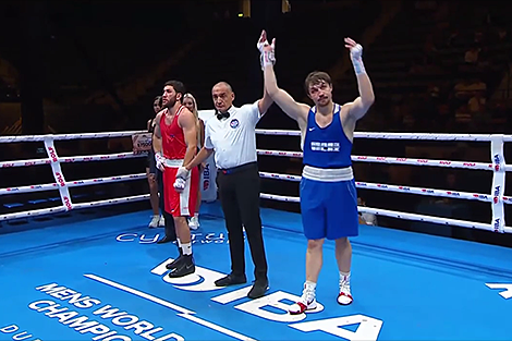 Боксер Алферов во второй раз в карьере вышел в финал чемпионата мира