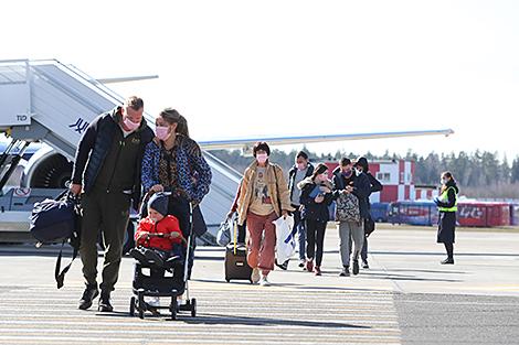 Минздрав исключил 14 государств из перечня стран с COVID-19