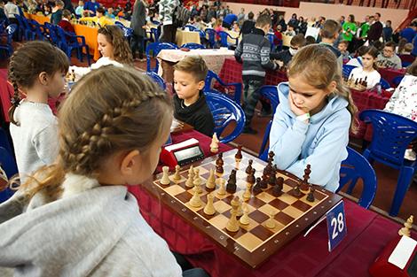 Восемь спортсменов представляют Беларусь на чемпионате мира среди школьников по шахматам