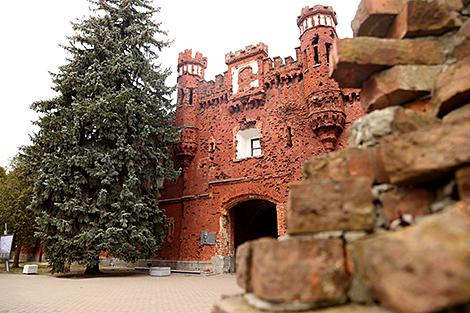 Международные проекты, показы под открытым небом и историческая реконструкция пройдут в Бресте 20-22 июня