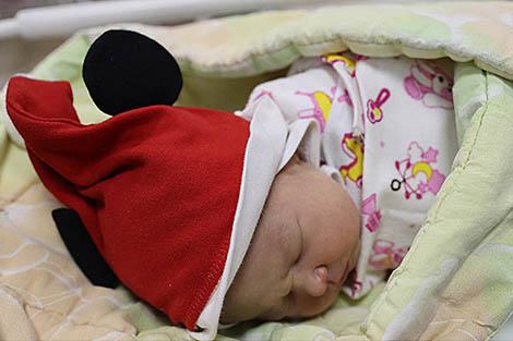 Сколько детей родилось в первые минуты нового года, рассказали в Минздраве