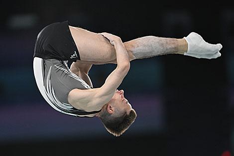 Литвинович стал лучшим в квалификации на чемпионате мира по прыжкам на батуте