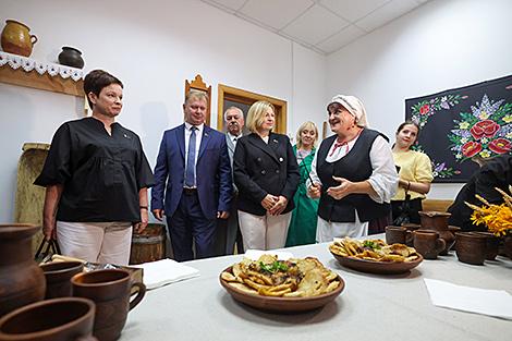 Вкусный бренд Беларуси. В Вороново открыли культурно-образовательный центр 