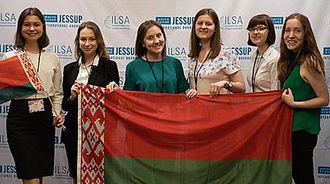 Студенты БГУ вошли в топ-100 лучших участников международного юридического конкурса в Вашингтоне