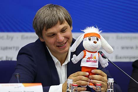 Представлены медали и маскот Минского полумарафона