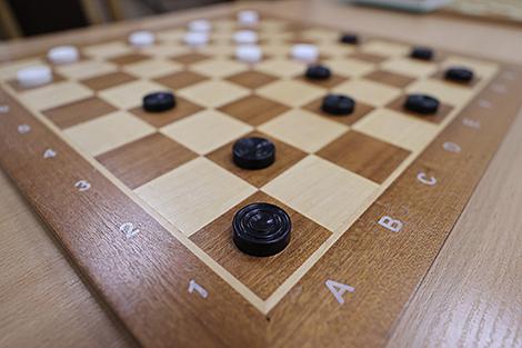Гроссмейстеры Михальченко и Николаева стали чемпионами Беларуси по шашкам
